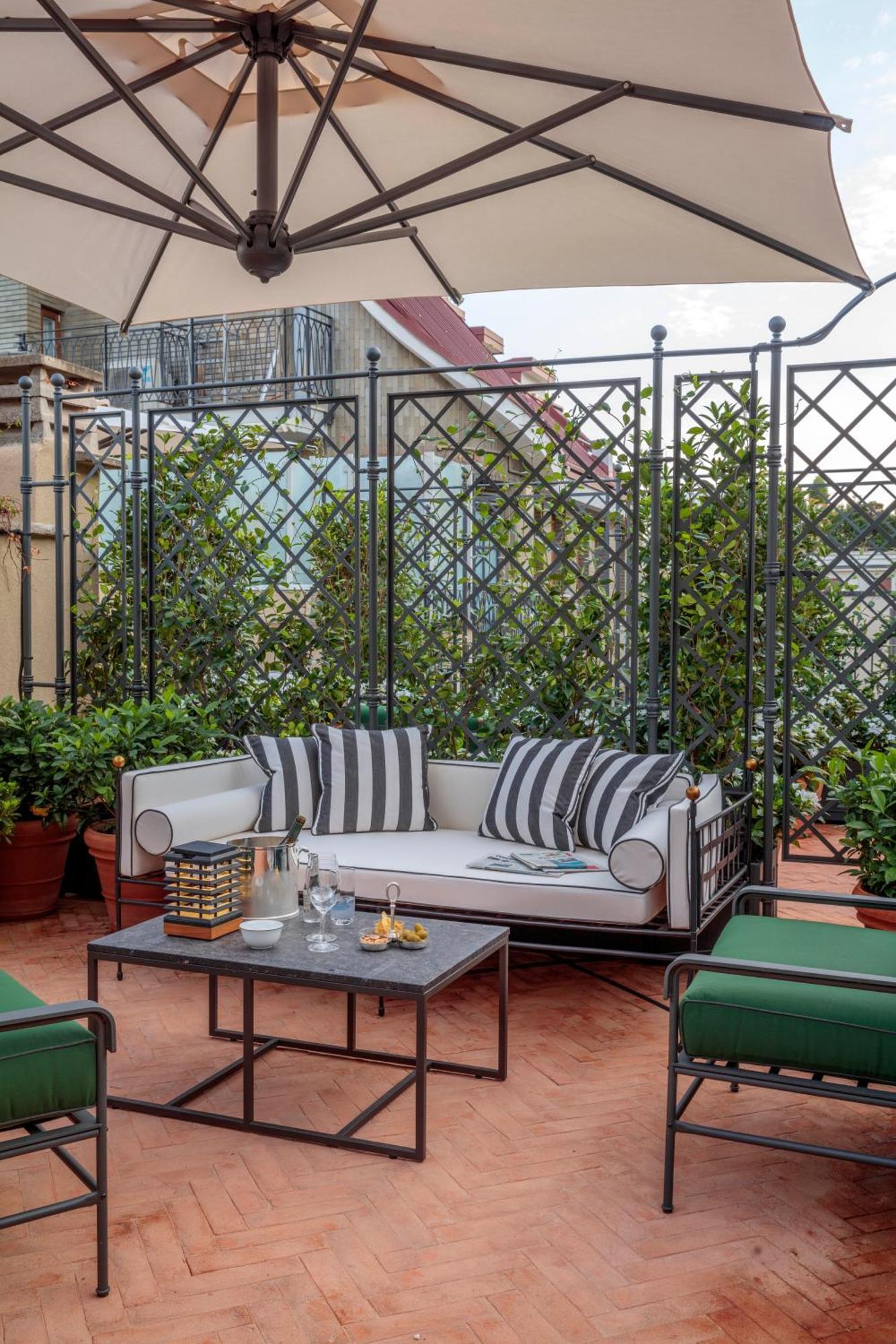 Rocco House Via Manzoni * Milan